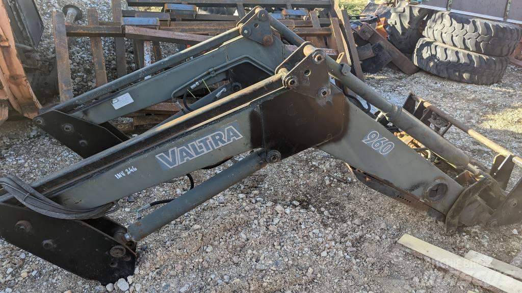 Valtra Loader Verreikers voor landbouw