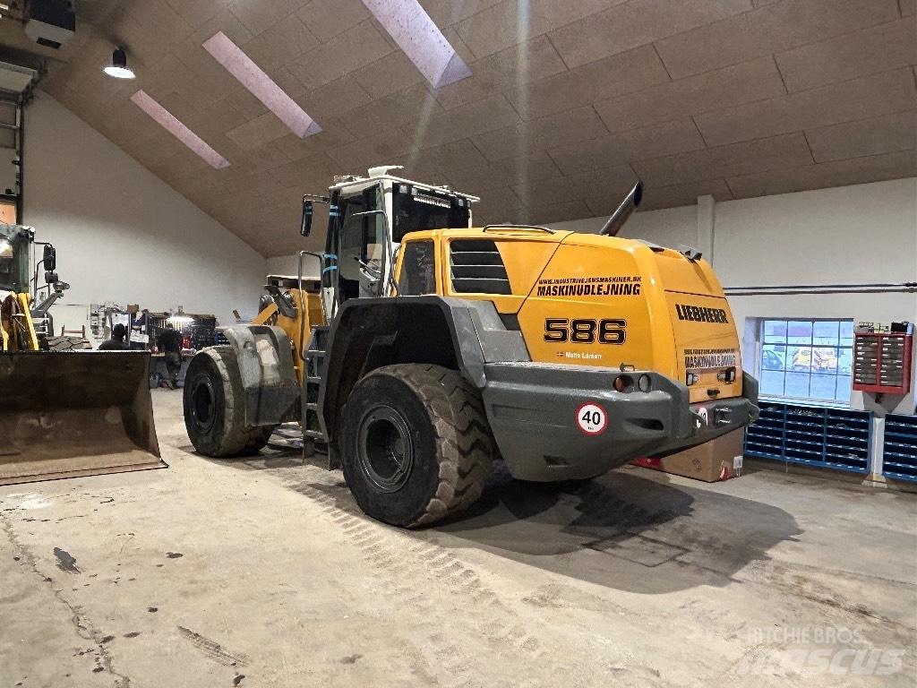 Liebherr L 586 Wielladers
