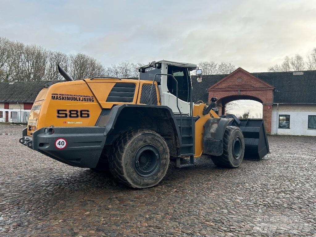 Liebherr L 586 Wielladers