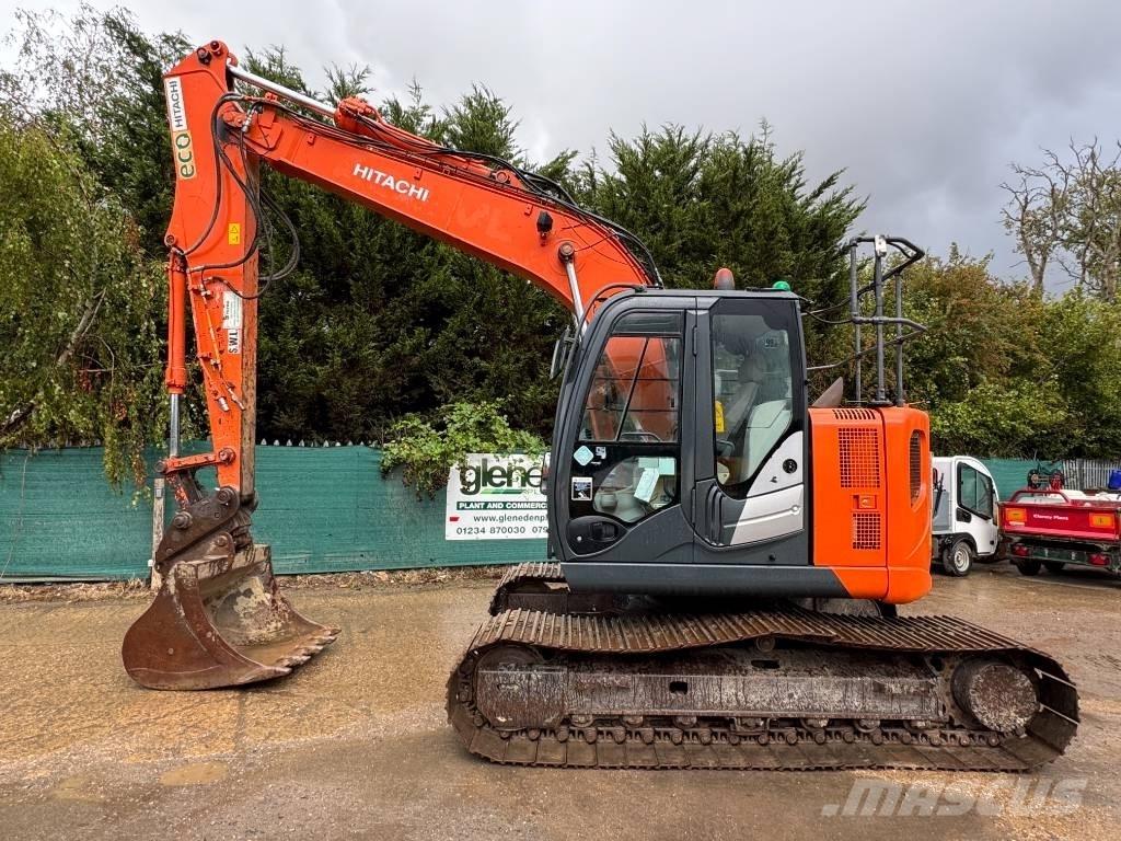 Hitachi ZX 135 US-5B Rupsgraafmachines