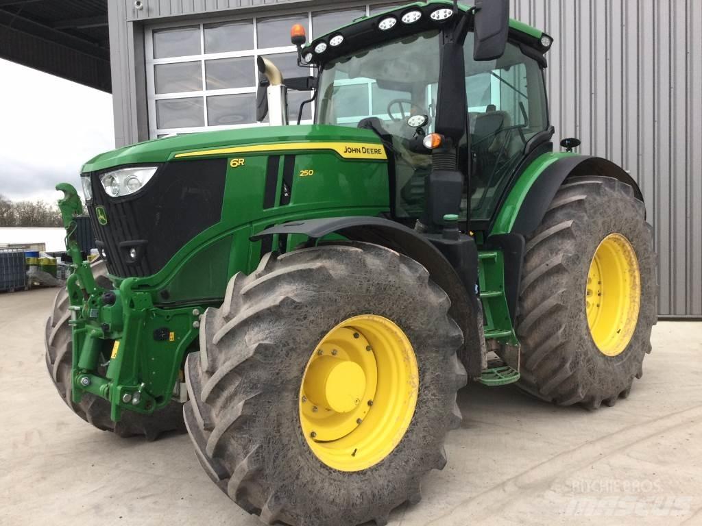 John Deere 6R250 Tractoren