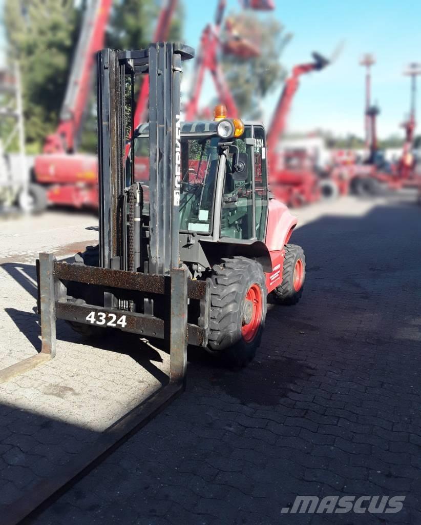 Ausa C 300 H X4 Vorkheftruck voor zwaar terrein