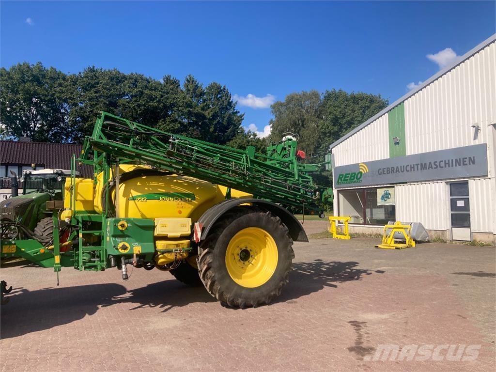 John Deere 732 Getrokken spuitmachines