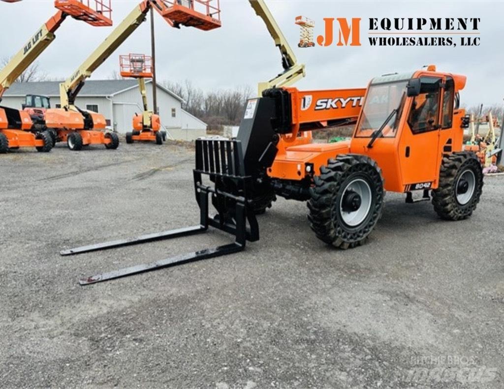 SkyTrak 8042 Verreikers