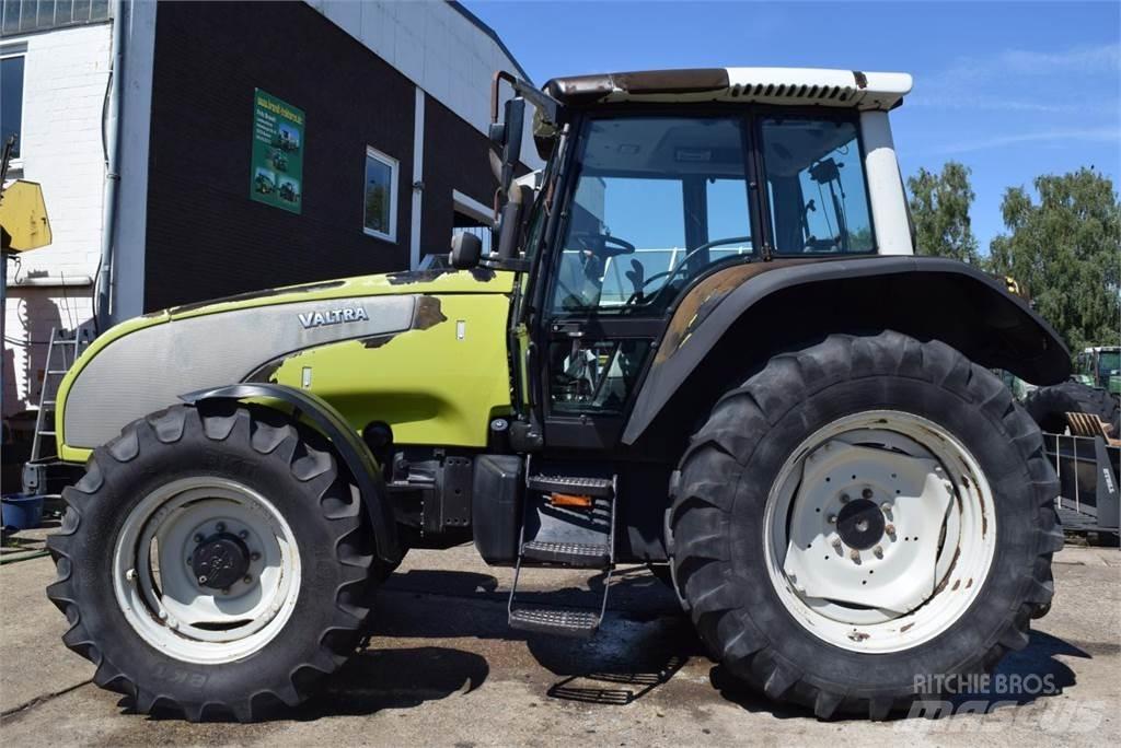 Valtra T120 Tractoren