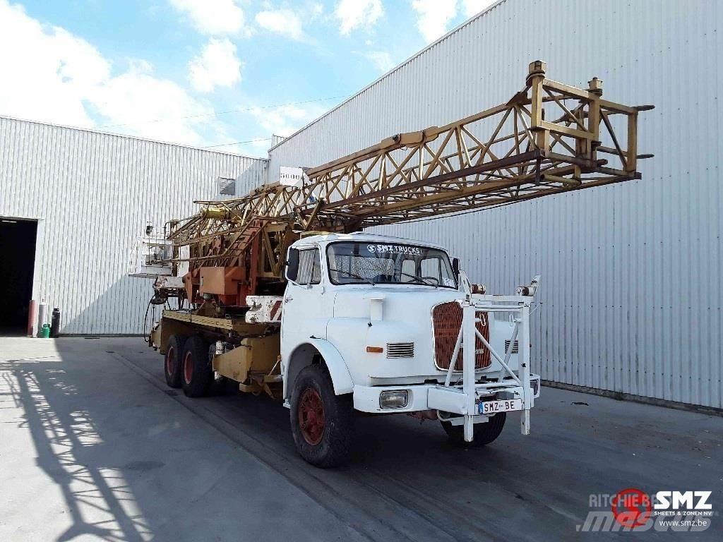 MAN 32.240 crane Vlakke laadvloer met kraan