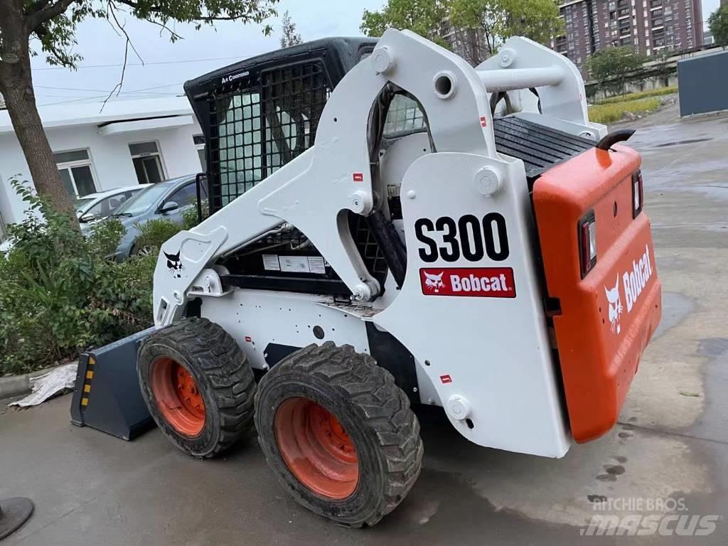 Bobcat S 300 Schrankladers