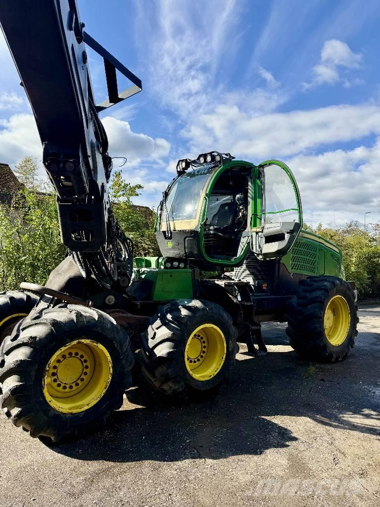 John Deere JD 1470 Harvesters