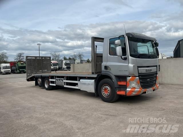 DAF CF 330 Vrachtwagen met vlakke laadvloer en lier