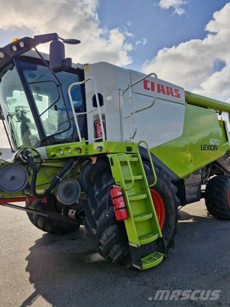 CLAAS Lexion 670 Maaidorsmachines