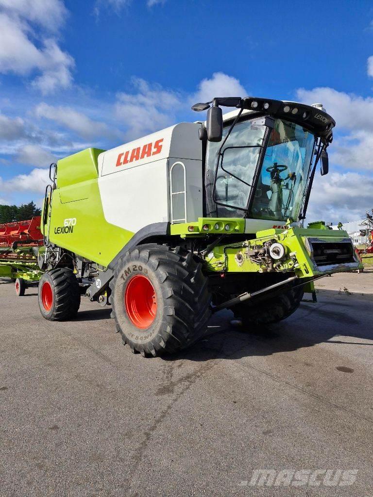 CLAAS Lexion 670 Maaidorsmachines