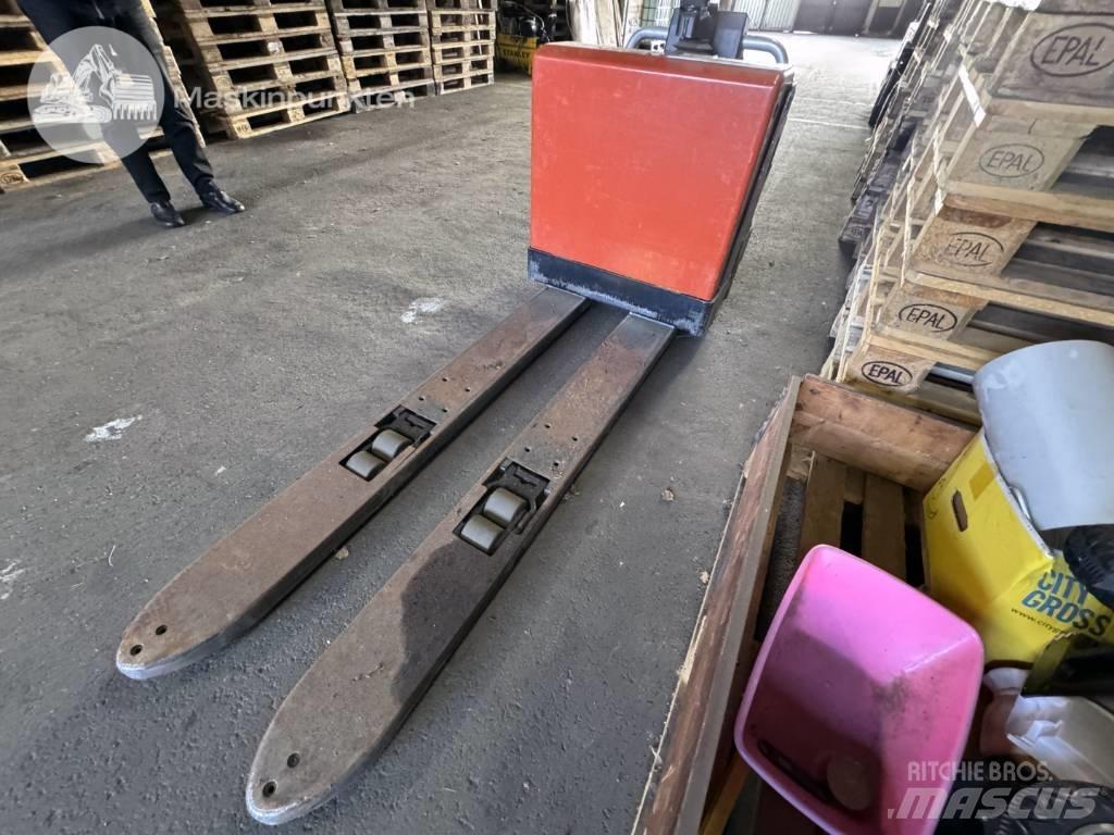 BT LPE 200 Meerij pallettruck met platform