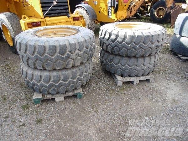 Goodyear 17,5x25 Banden, wielen en velgen