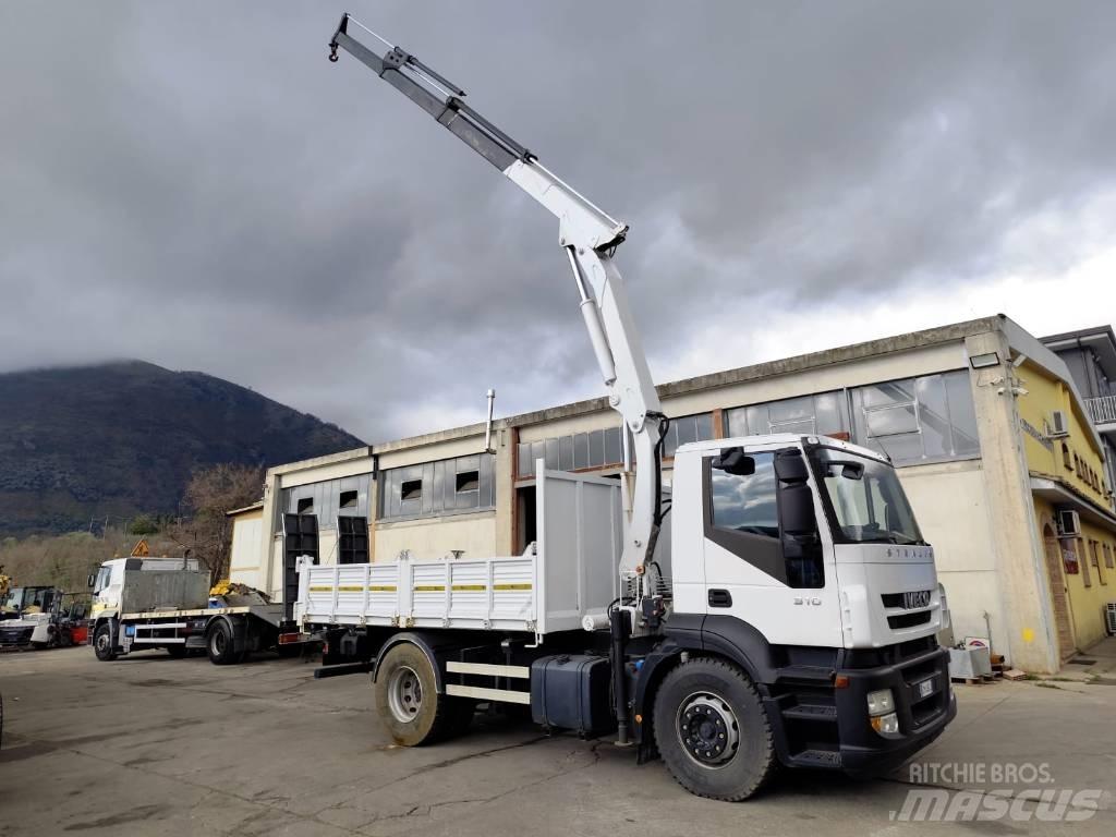 Iveco STRALIS 190S31 Vlakke laadvloer met kraan