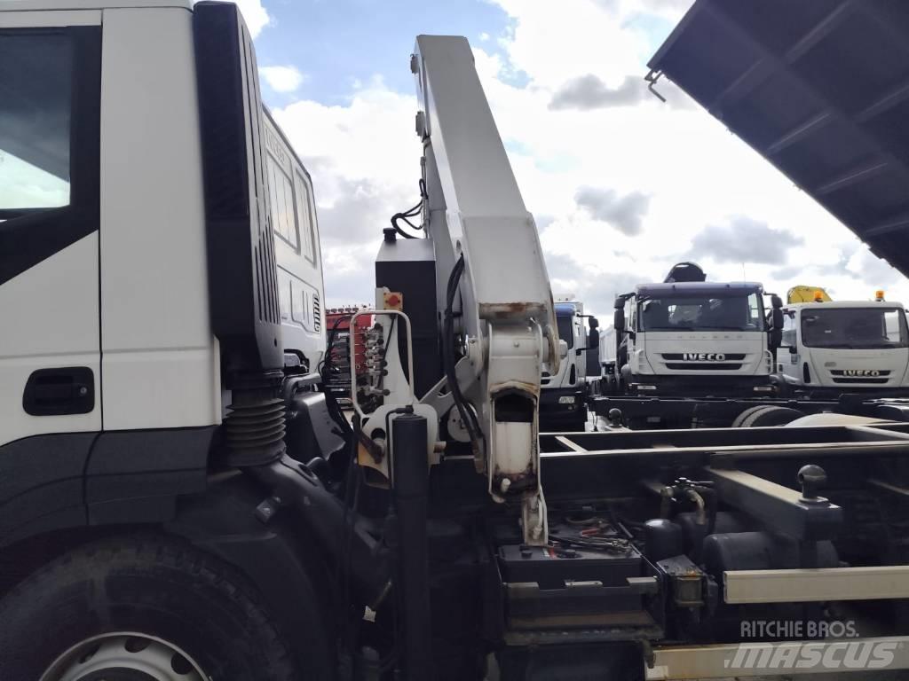 Iveco STRALIS 190S31 Vlakke laadvloer met kraan