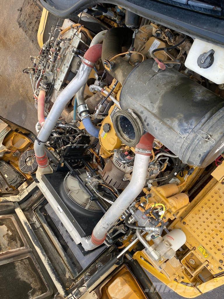 CAT 725C2 NVT Knik dumptrucks