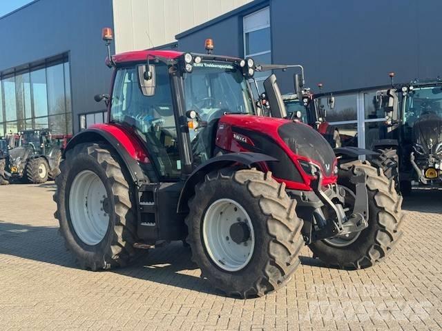 Valtra N134 Hitech Tractoren