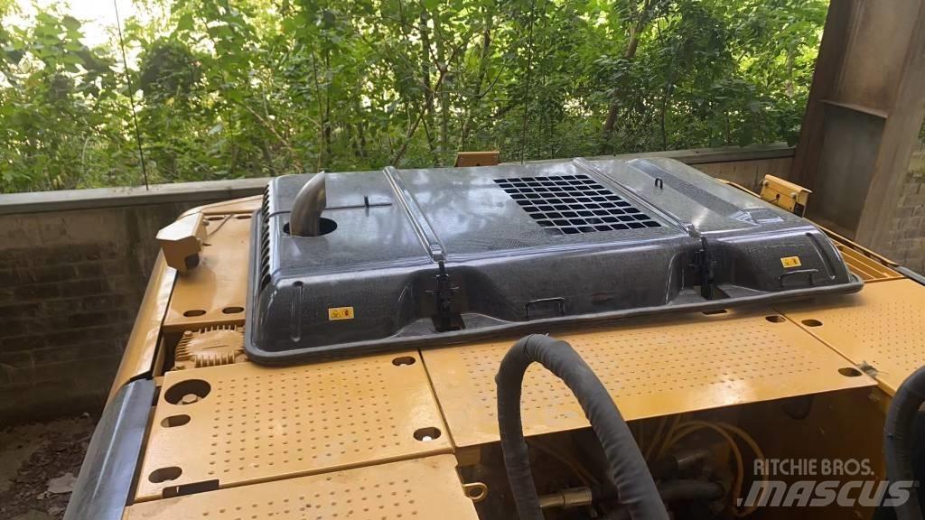 CAT 320D2L Rupsgraafmachines