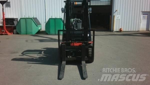 Manitou MI30G ST5 Vorkheftruck voor zwaar terrein