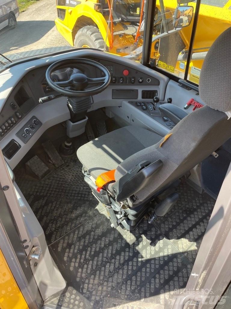 Volvo A30G Knik dumptrucks