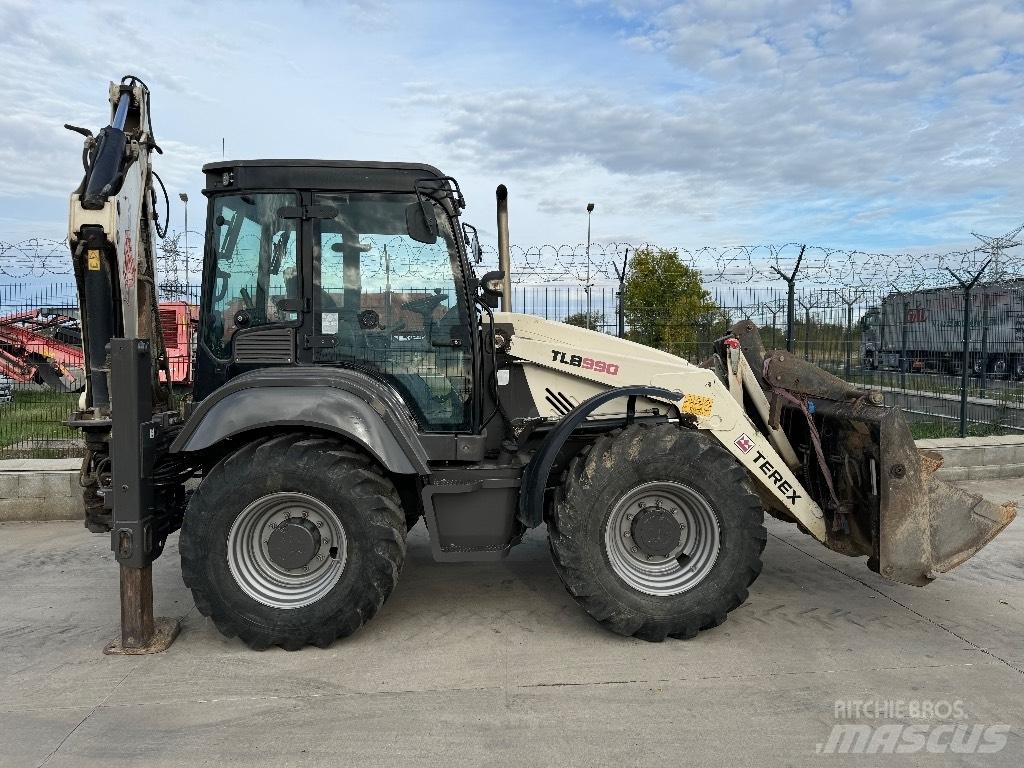 Terex TLB 990 Graaf-laadcombinaties