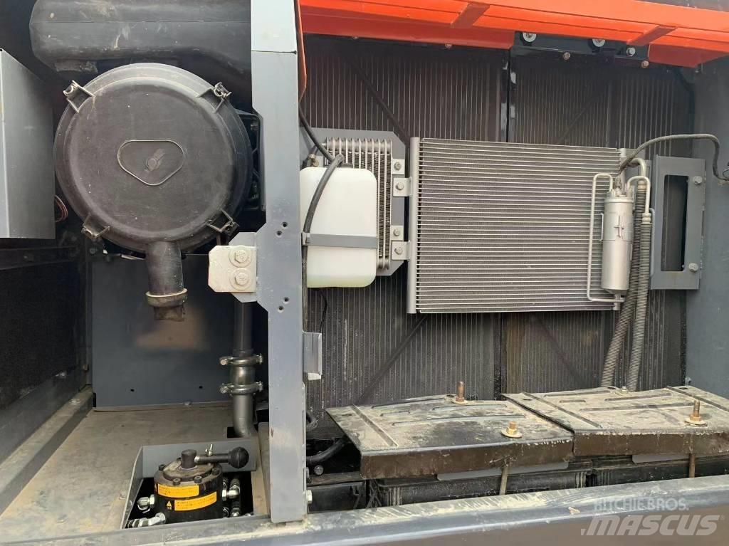 Hitachi ZX 200-3 Rupsgraafmachines