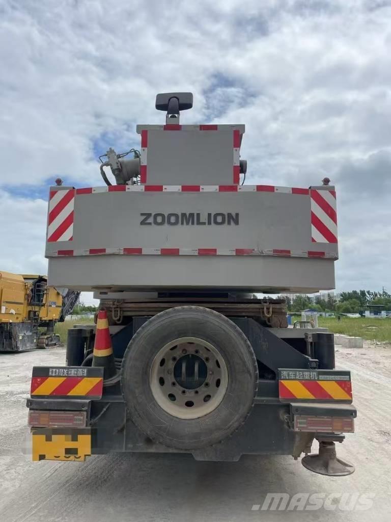 Zoomlion ZTC 350 H Ruwterrein kranen