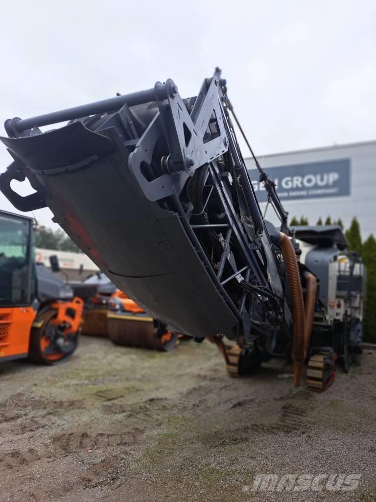 Wirtgen W 200 i Asfaltfrezen