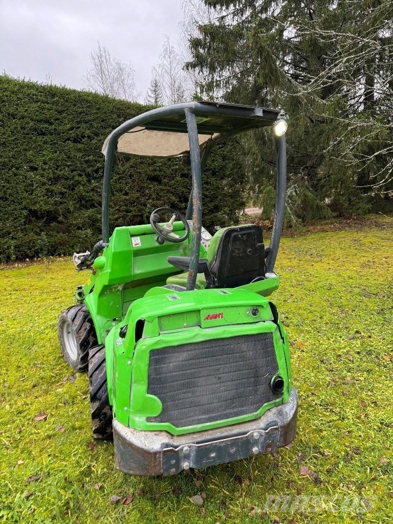 Avant 528 Knik- en schrankladers