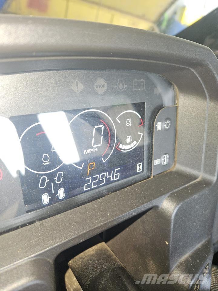 John Deere XUV865M ATV's