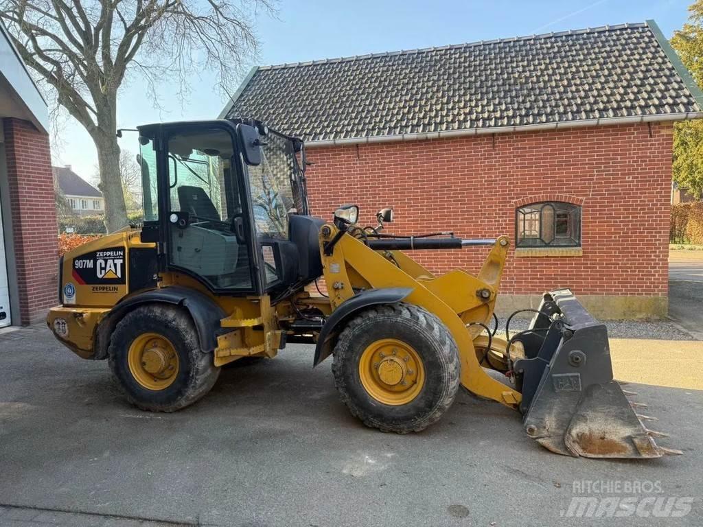 CAT 907M Wielladers