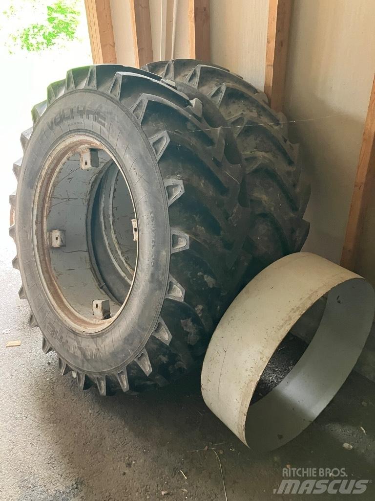  PARIPYÖRÄT 18.4R38 Banden, wielen en velgen