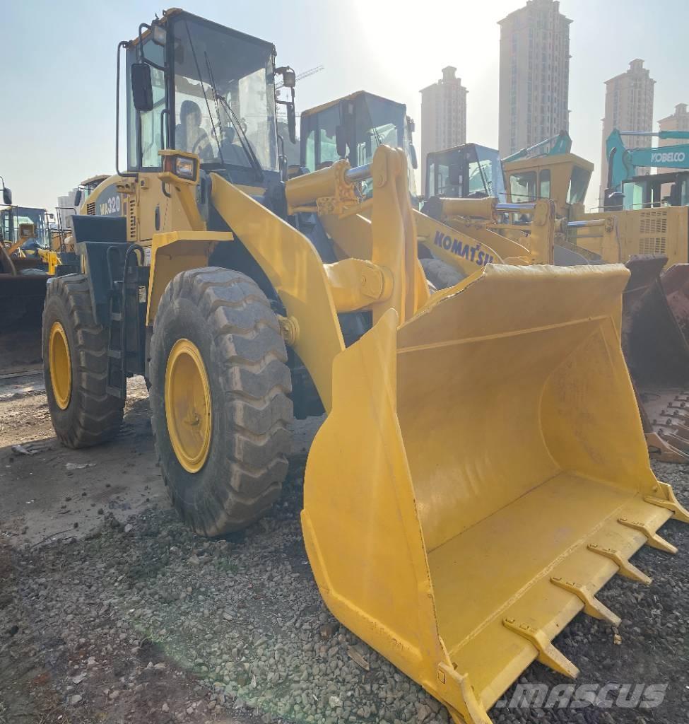 Komatsu WA 320-5 Wielladers