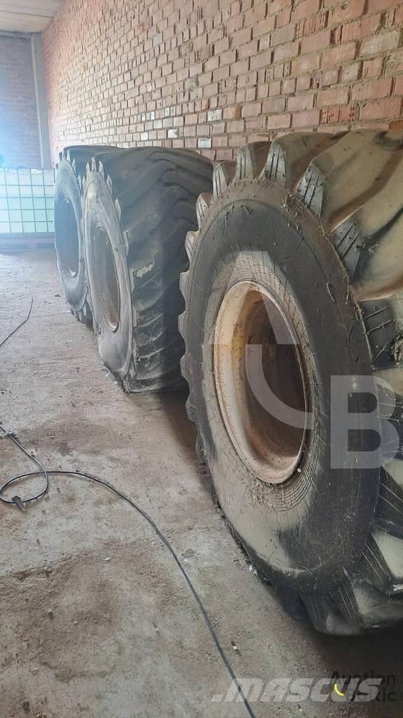 Kirovets K 701 Tractoren
