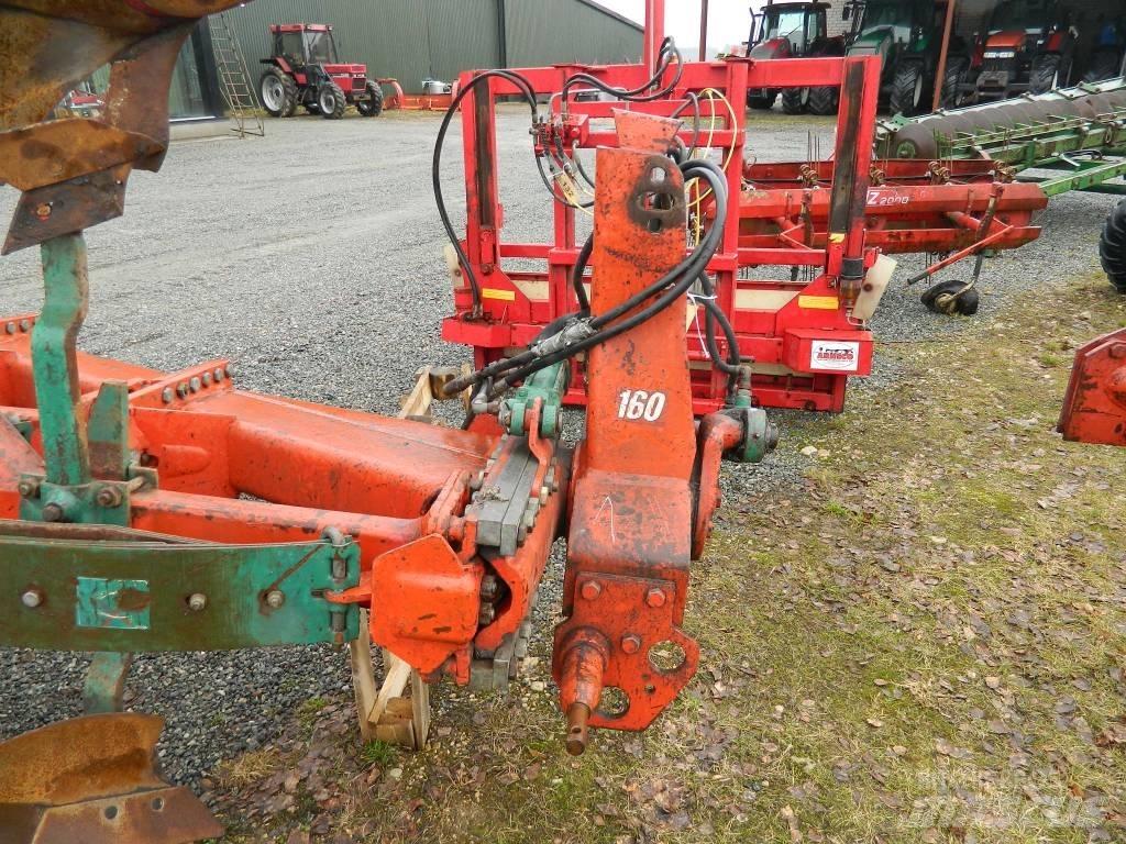 Kverneland 4korpusi Wentelploegen
