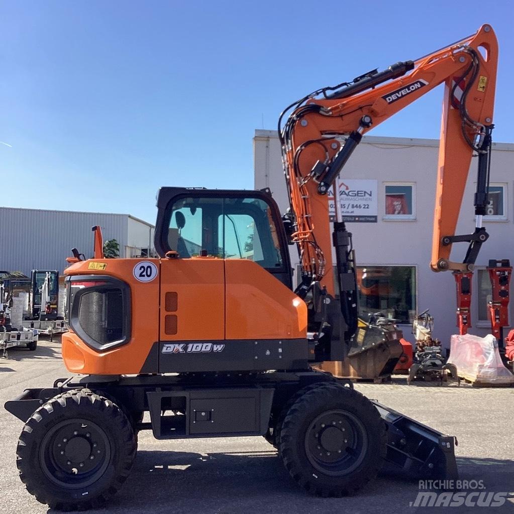 Develon DX100W-7 Wielgraafmachines