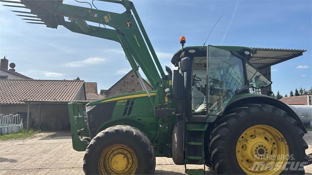John Deere 7230 r Tractoren