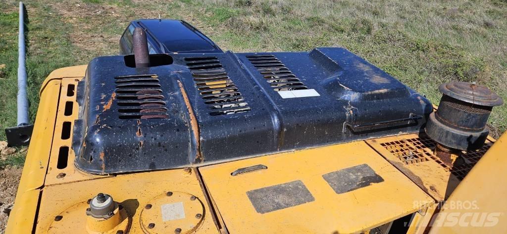 Hyundai R250LC Rupsgraafmachines