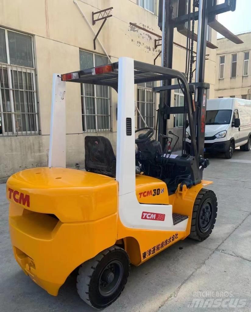 TCM FD30 Reachtruck voor hoog niveau