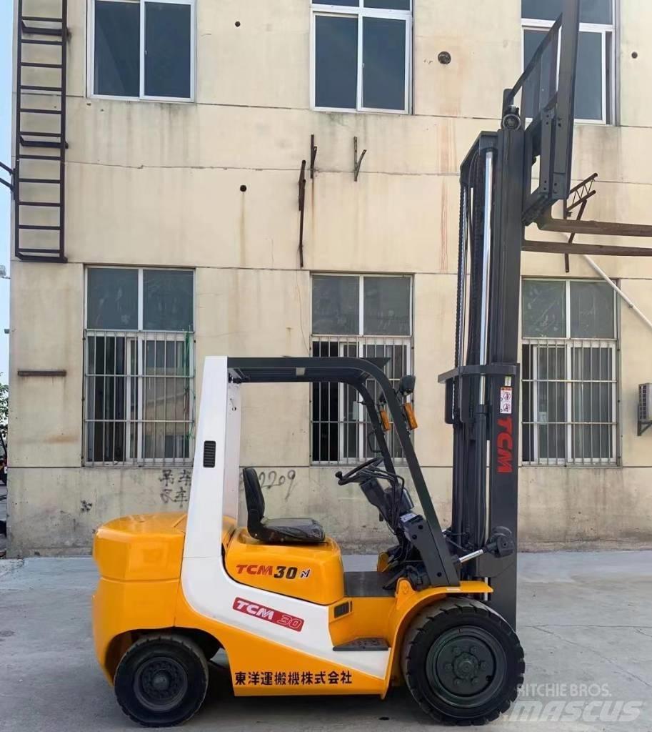 TCM FD30 Reachtruck voor hoog niveau