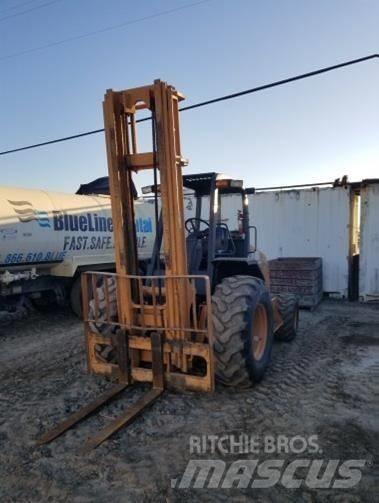 CASE 586H Vorkheftruck voor zwaar terrein