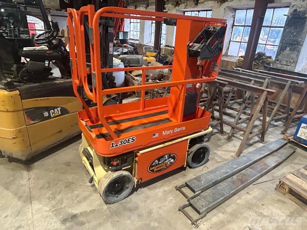 JLG 1230 ES Personenliften en invalideliften