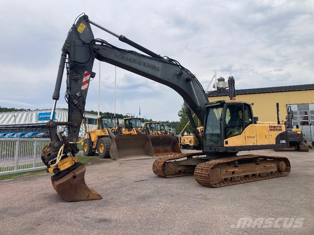 Volvo EC 240 C L Rupsgraafmachines