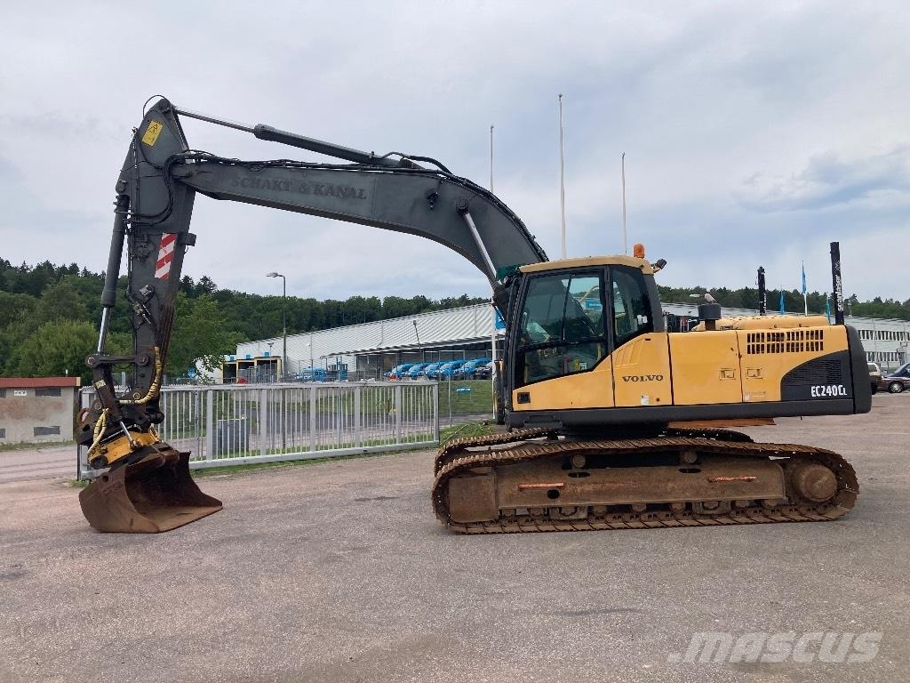 Volvo EC 240 C L Rupsgraafmachines