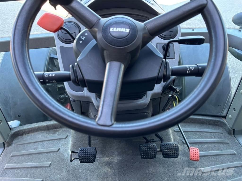 CLAAS Arion 640 Tractoren