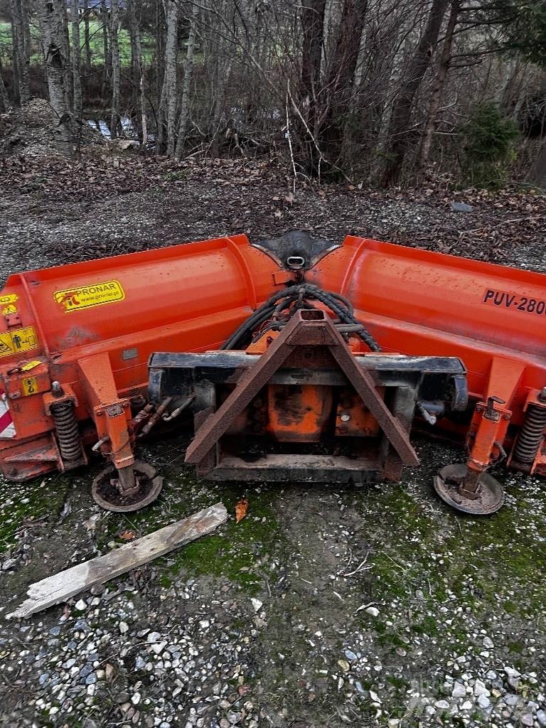 Pronar PUV 2800 Sneeuwschuivers en -ploegen