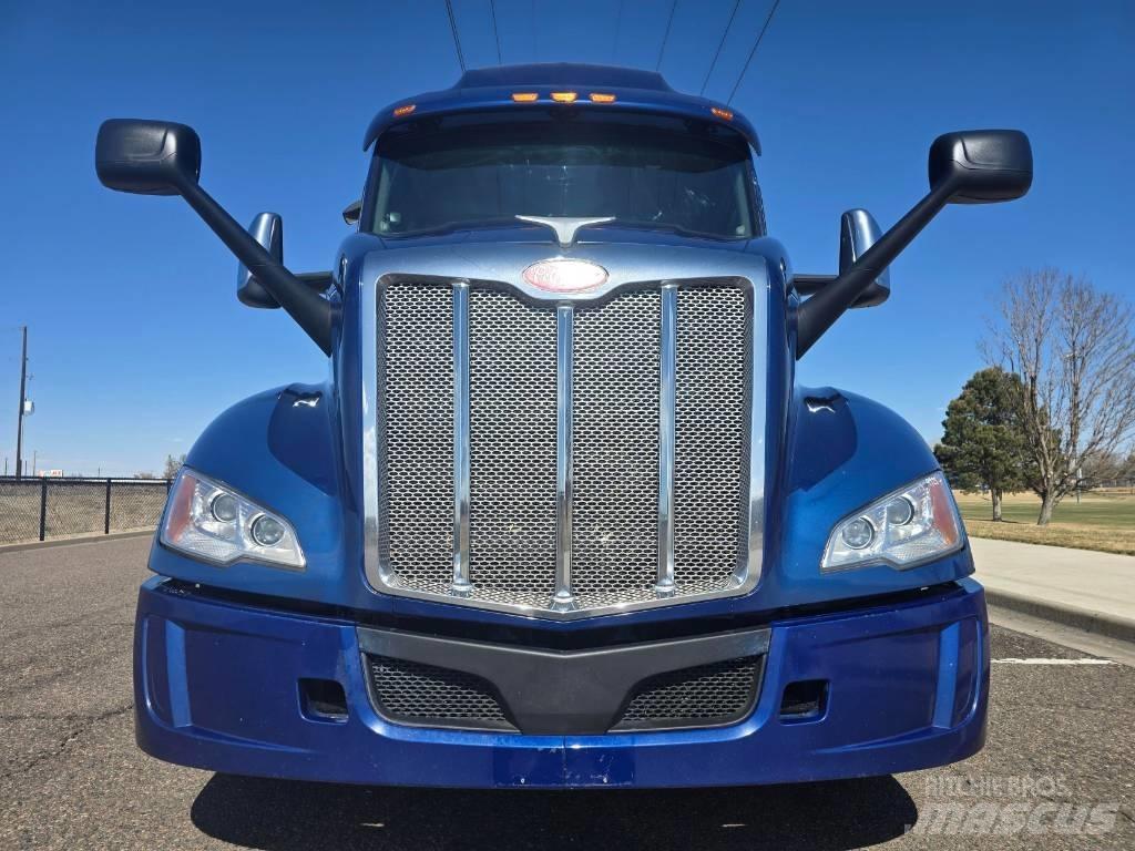 Peterbilt 579 Trekkers