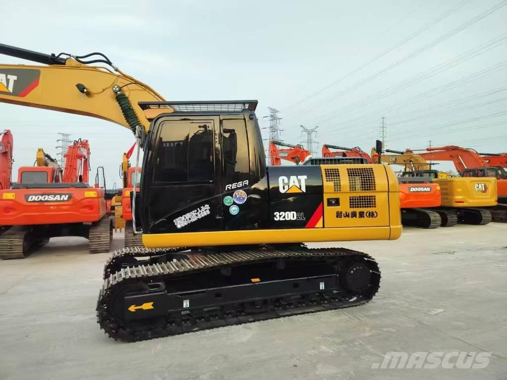 CAT 320D2L Rupsgraafmachines