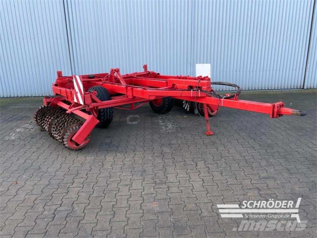  6,00 M WIESENWALZE Overige hooi- en voedergewasmachines