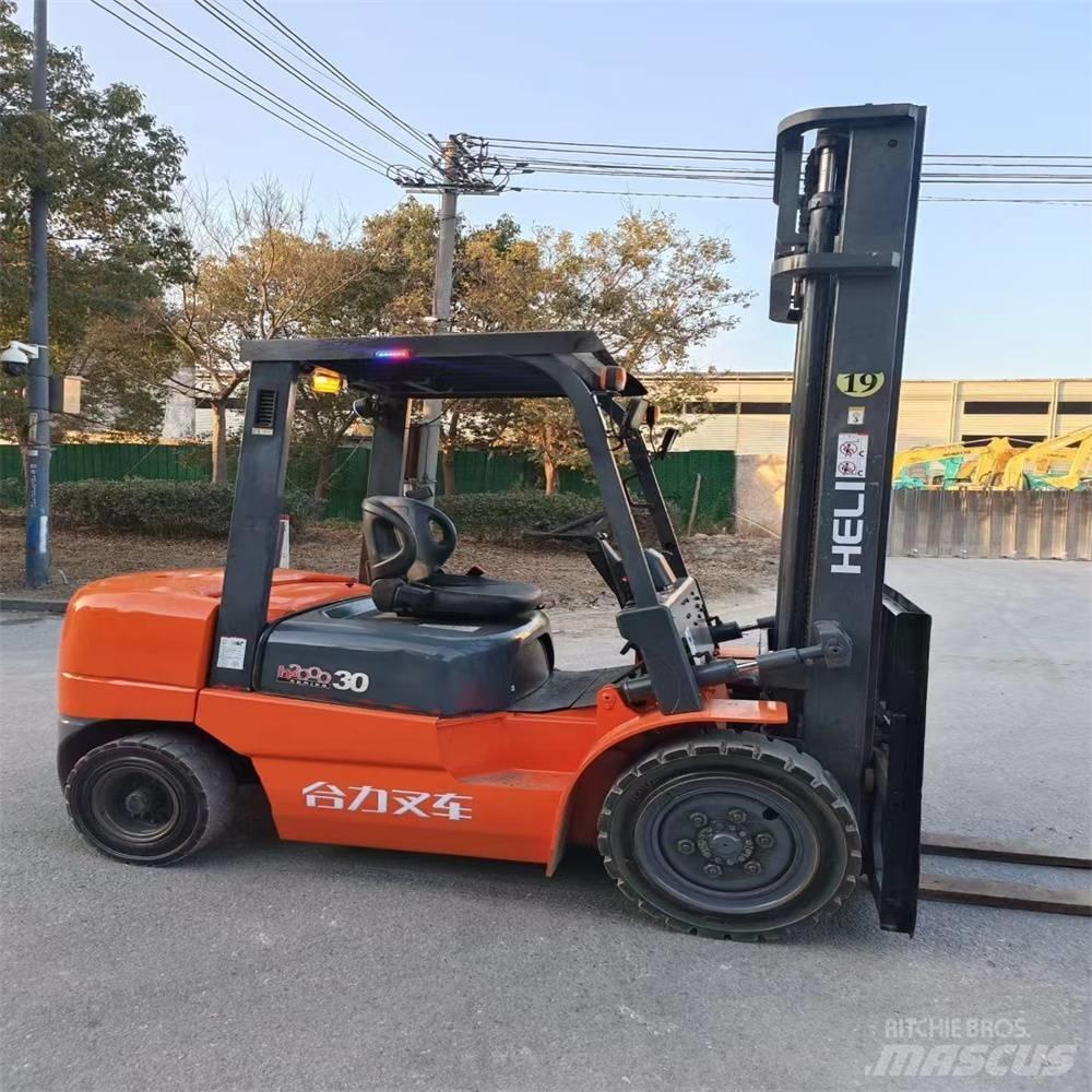 Heli CPC 30 Diesel heftrucks